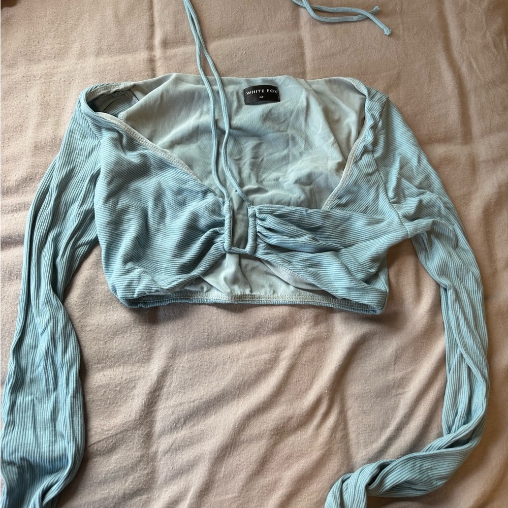 White fox blue long sleeve crop top